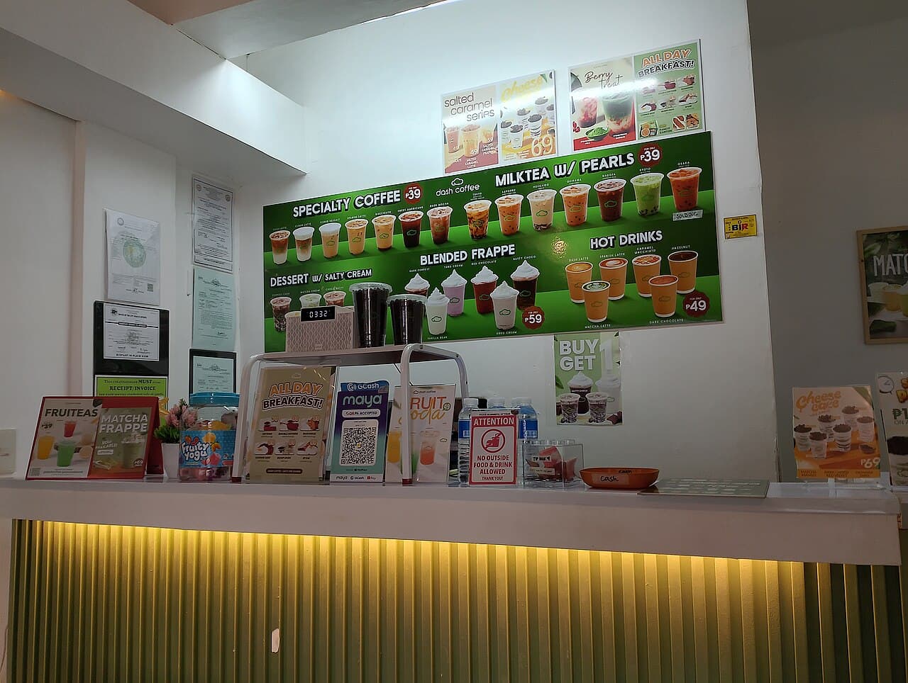 Interior luminoso de Sentir Café
